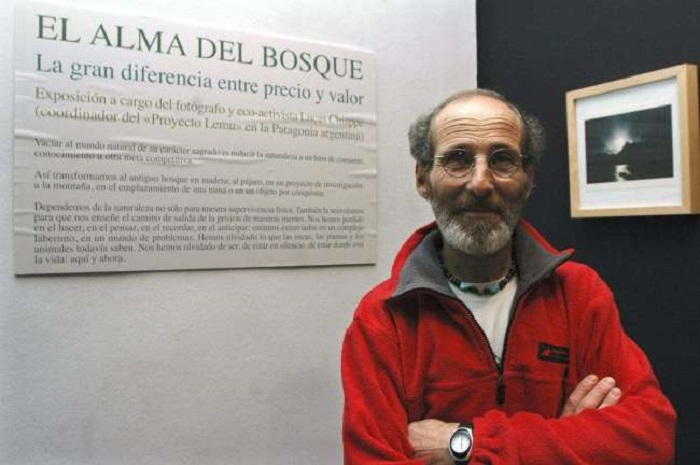 Lucas Chiappe is an Argentine photographer, author, publisher, farmer and environmentalist who has lived in El Bolsón since 1976.