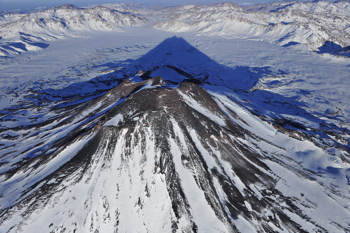 Volcan Maipo. Photo: Guy Wenborne